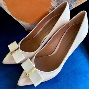Hugo Boss Brand New Leather Pump Size 6